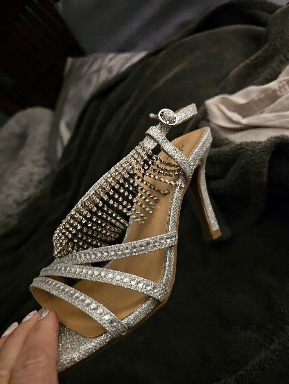 NEW IN BOX Thalia Sodi Skylar Silver Rhinestone Fringe Heels Sandals 7.5 Glam - Picture 3 of 10